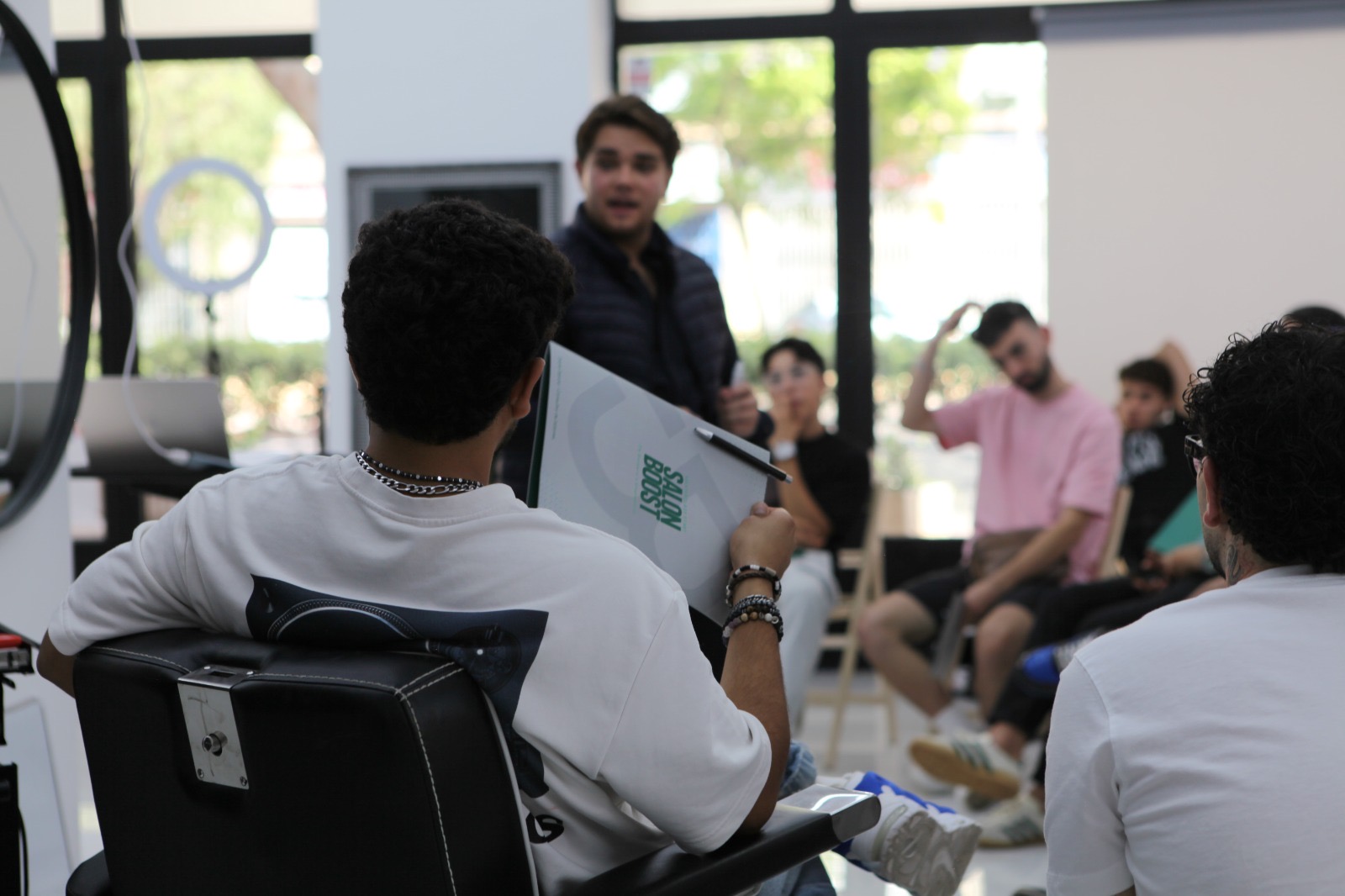 Darío García en sesión con emprendedores
